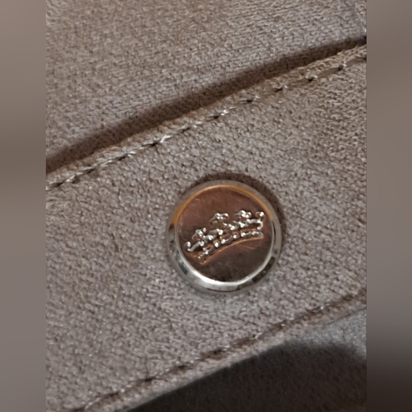 Juicy Couture Grey Vegan Suede Neutral Boho Casual Ankle Boot w/ Chains SZ 8M - Picture 8 of 10